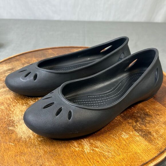 CROCS Shoes - Crocs Shoes Womens 7 Black Rubber Almond Toe Ballet Flats Cutouts